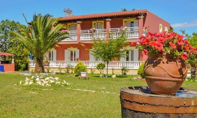 Sidari Apartment | Spacious Apartments with Garden Views Near Sidari