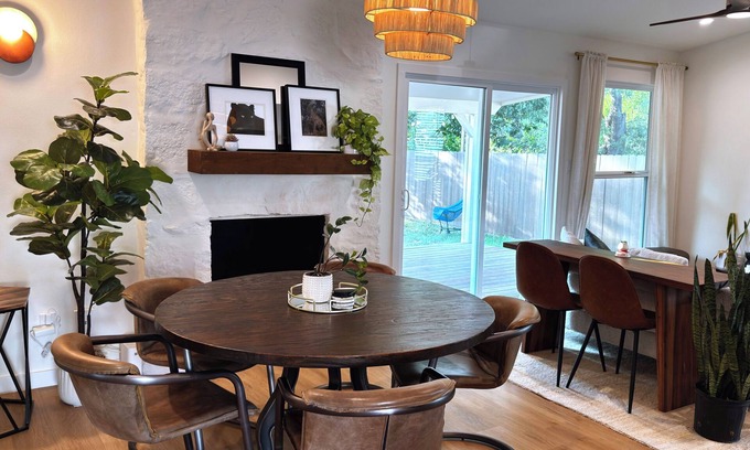 Franklin Park House | Spacious Austin Home + Private Casita, Sleeps 10, Near Downtown