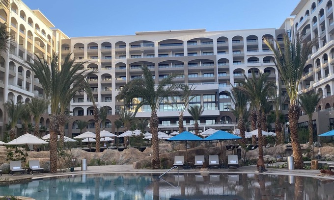 Cabo Bello Resort | Spacious beachfront resort suites in Los Cabos, Mexico - all inclusive available