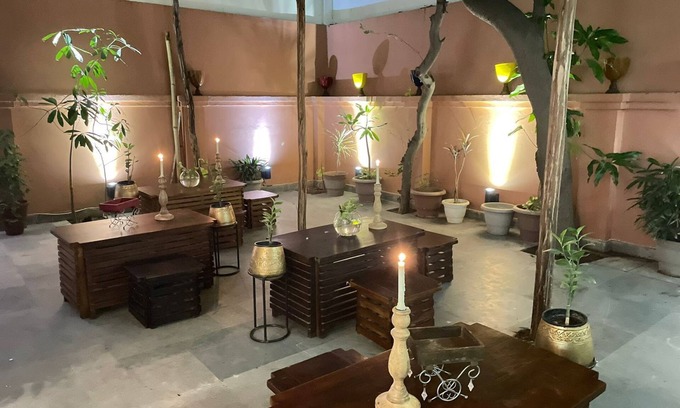 Sushant Lok House | Spacious bungalow with 8 bedrooms and WiFi, AC in charming Gurugram