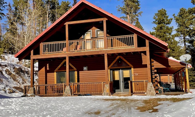 Lead Cabin | Spacious cabin off Hwy 85 with beautiful views and plenty of trailer parking.