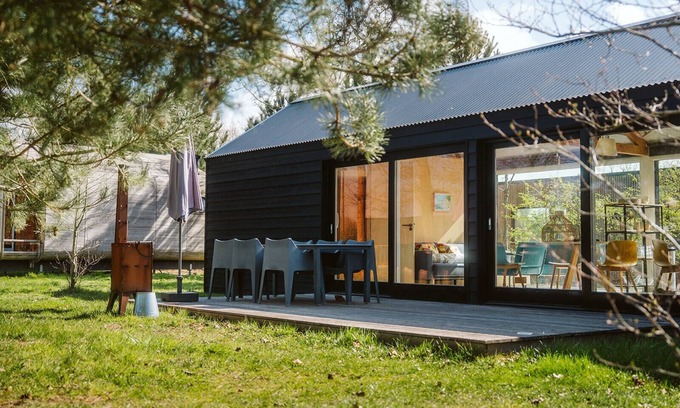 Ouddorp Ski Chalet | Spacious cabin with a traditional Zeeland touch