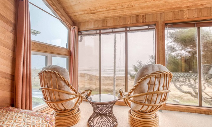 Downtown Cannon Beach House | Spacious Casual Oceanfront with Direct Beach Access is Also Steps From Downtown!