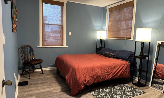 North Oakland House | Spacious, charming, comfortable, centrally located and walkable! nn