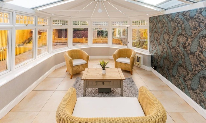 Reading House | Spacious, clean & comfy 3 bed semi-detached house,