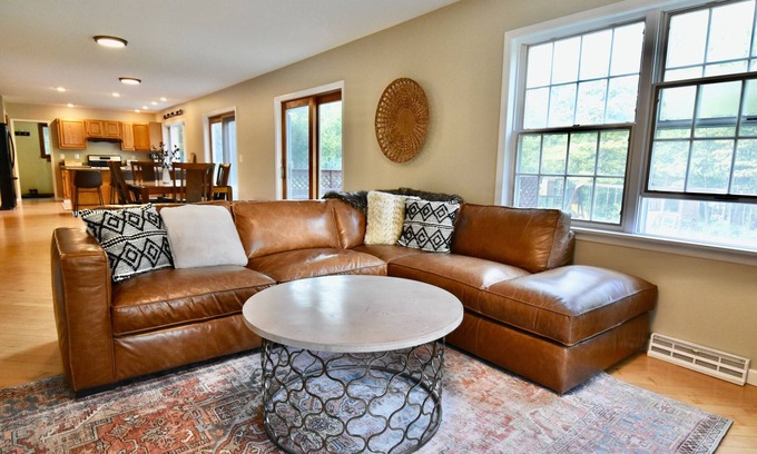East Haven Rutland County House | Spacious, comfortable home, close to Killington and Pico. Sleeps 8.