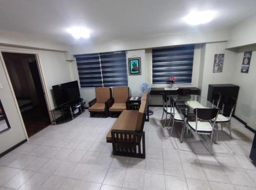 Cainta Apartment | Spacious corner 2BR condo and balcony parking