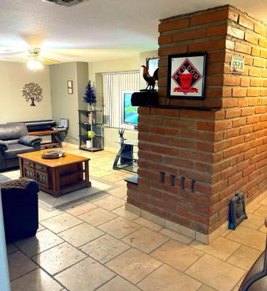 Marana House | Spacious Desert Getaway Scenic Views Hammock