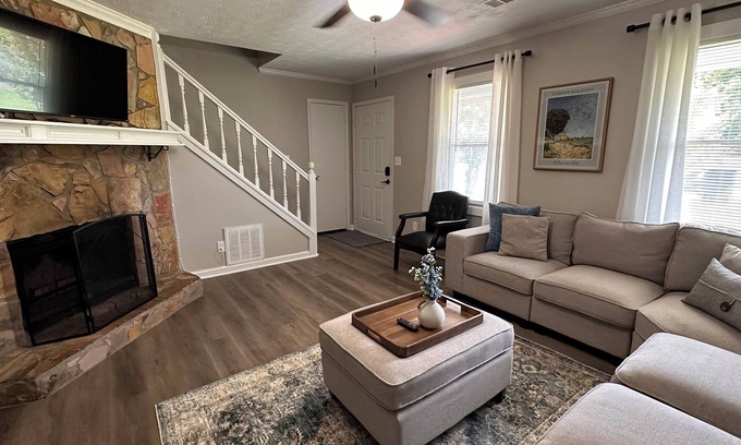 Lawrenceville House | Spacious double units dublex in Lawrenceville