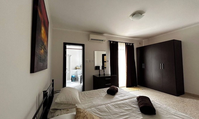 Zebbug Apartment | Spacious, Fully Airconditioned Apartment x 4 double Bedrooms