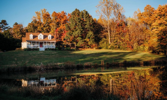 Ruckersville House | Spacious Group Stay-Pond Retreat, Fishing & Wineries Near Cville & SNP