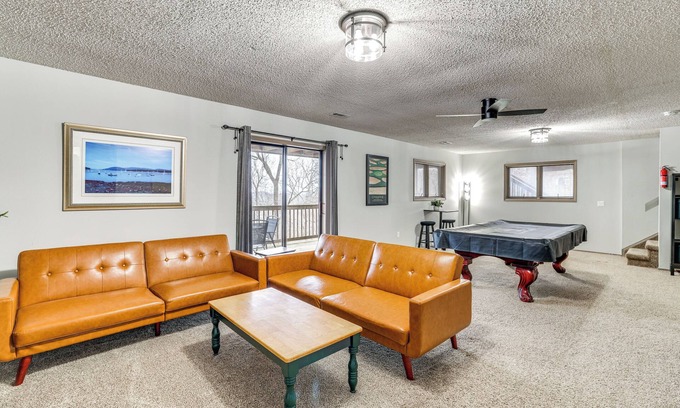 Eureka Springs House | Spacious Holiday Island Escape w/Deck & Gas Grill