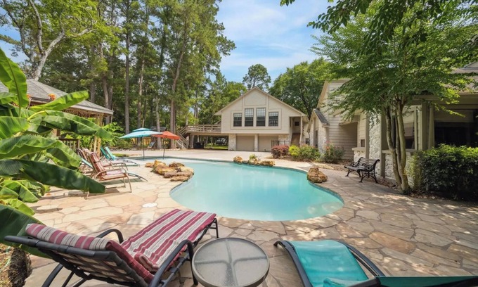 Decker Place House | Spacious Home w/Pool, Hottub & Guest House