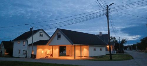 Vadso House | Spacious home with 3 bedrooms, 2 bathrooms and sauna in Vadsø 220m2