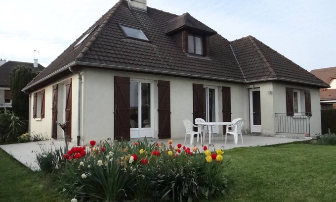 Cormelles-le-Royal House | Spacious house in Normandy on the outskirts of Caen
