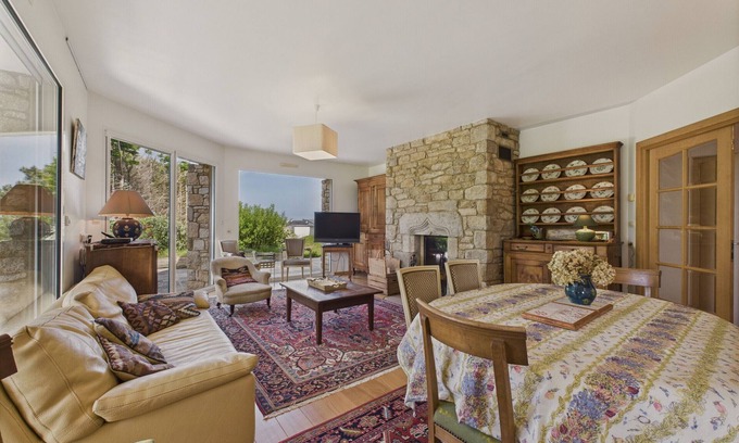 Trevou-Treguignec House | Spacious house for 7 adults and 1 child - sea view