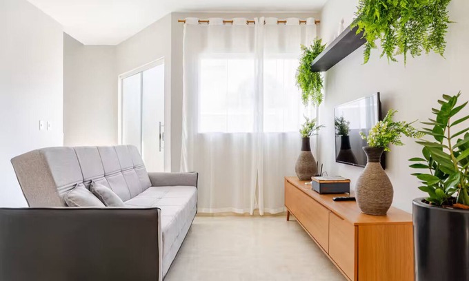 Parque Hotel House | Spacious House in Parque Hotel - 5 min from Lagoa/Centro and Botanico das Asas