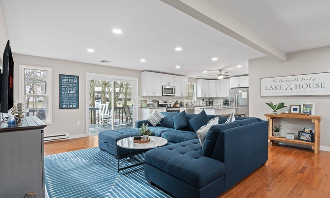 Albrightsville House | Spacious LakeHouse: Hottub, Sauna, Firepit, Games!