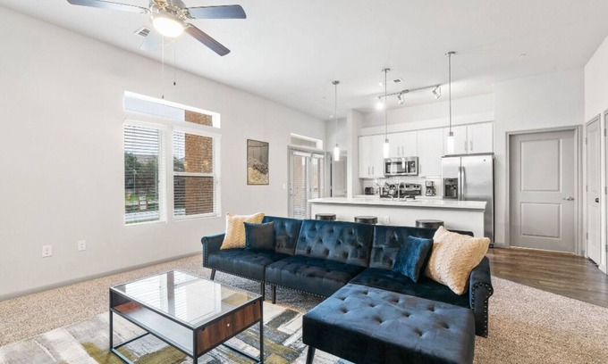 Montopolis Apartment | Spacious LUX 2BR 2B Unit in Austin with Pool!
