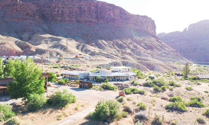 Moab Villa | Spacious Moab Villa With Red Cliff Views