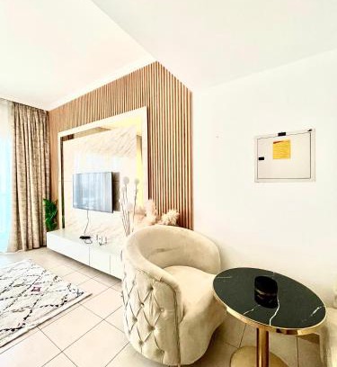 Al Quoz Apartment | Spacious Modern High Floor Independent Studio Downtown