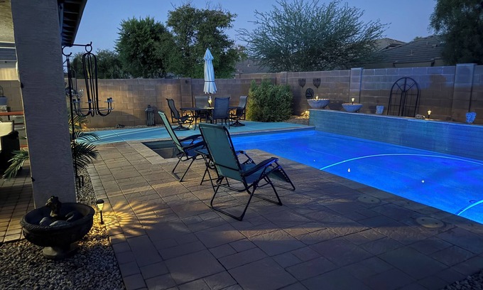 San Tan Valley House | Spacious open concept rancher with private heated pool in Johnson Ranch