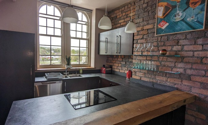 Merthyr Tydfil Apartment | Spacious Penthouse Apartment in Merthyr Tydfil