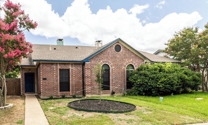 Euless House | Spacious Private Home Near Dining & Attractions