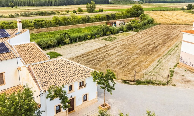 La Paz House | Spacious, quiet vacation home with panoramic views of the Sierra Nevada.