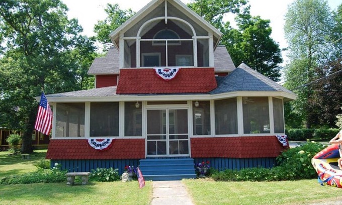Thousand Island Park Cottage | Spacious, Relaxing, Simplified Living With The Best Screened Porch Of All!
