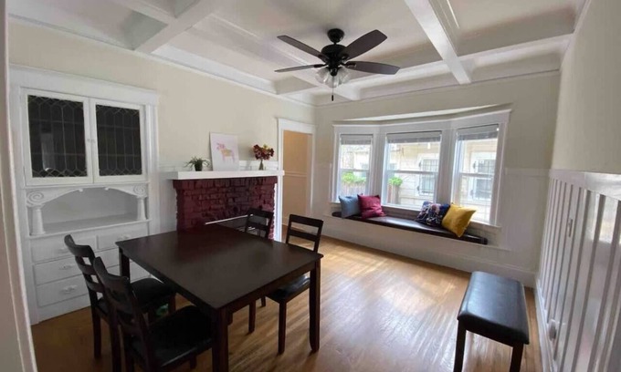 South Berkeley Apartment | Spacious South Berkeley Apartment w/Parking