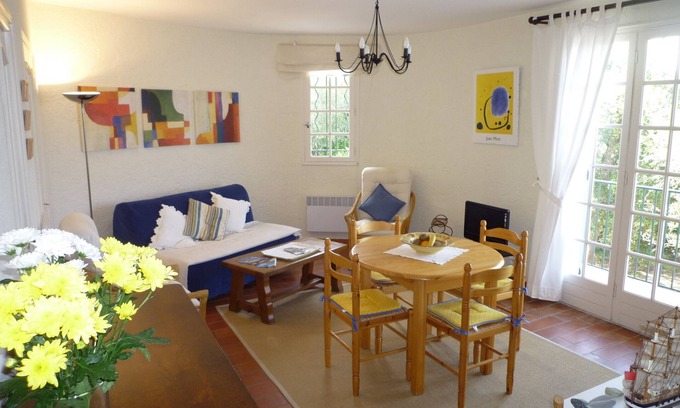 Cavaliere Apartment | Spacious studio flat for 4 people, near shops & beach in quiet residential area
