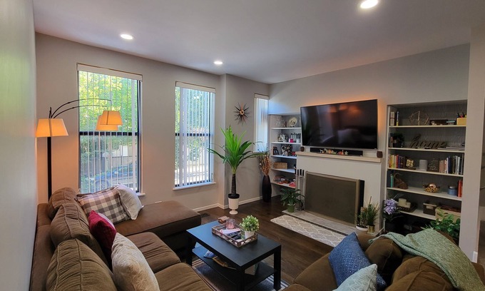 Ranch Triangle House | Spacious Townhome! 3 bedrooms & 2 complete bath and 2 outdoor Patios, Near Train