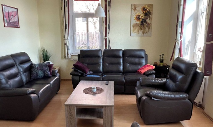 Mickten Apartment | Spacious vacation apartment on the Elbe
