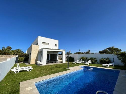 Conil de la Frontera Villa | Spacious villa in Conil de la Frontera with private pool