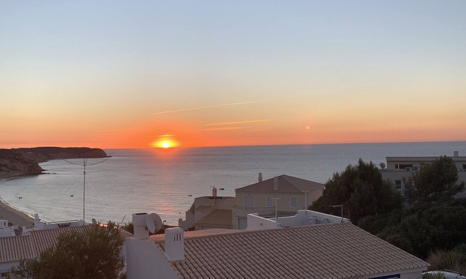 Salema Villa | Spacious Villa With Private Pool & Sea Views Salema