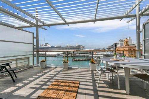 Auckland Central Business District Apartment | Spacious Water-front Apartment -Princes Wharf 2219