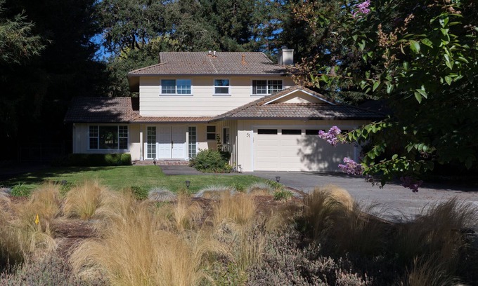 Kenwood House | Spacious Wine Country Retreat - perfect for indoor/outdoor getaways