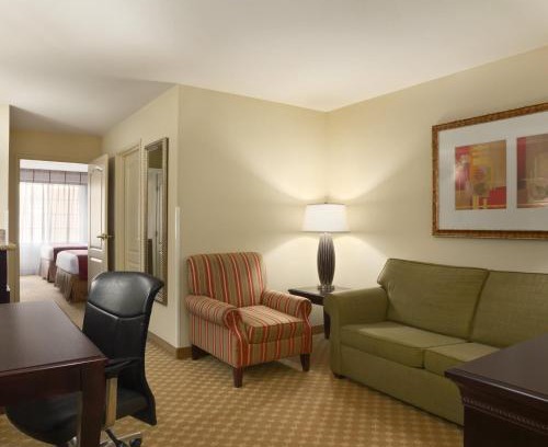 Strabane Hotel | Spark by Hilton Washington Meadowlands Blvd