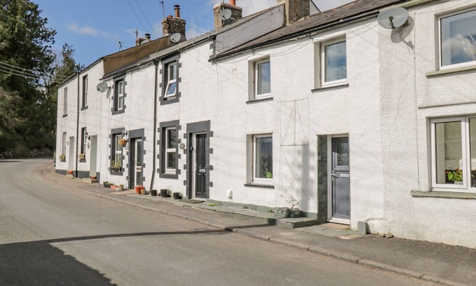 Threlkeld Cottage | SPARROW COTTAGE, pet friendly, character holiday cottage in Keswick
