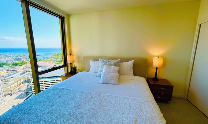 Ala Moana Condo | "SPECIAL DISCOUNT $150/NIGHT VALID NOW THROUGH 11/12"