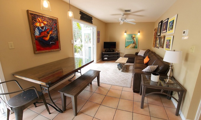 Truman Annex Condo | SPECIAL Nov/Dec 14: Large In/Outdoors, Sunny 2BR K/T, 1 Bath, Truman Anx, Pool