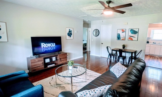Calhoun House | Special rates thru Feb! 2BR Retreat