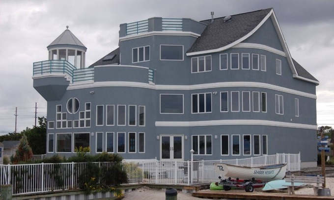 Seaside Heights House | Spectacular Bayfront home with pool and breathtaking views C.O. #22-1632