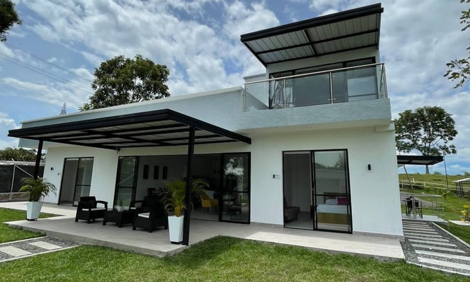 Quimbaya Villa | Spectacular Country House with Swimming Pool close to Panaca