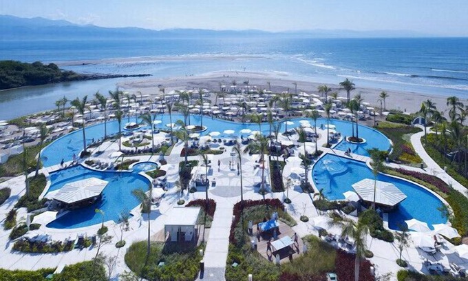 Nuevo Vallarta Condo | Spectacular Grand Luxxe 4 Bedroom Residence!