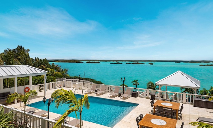 Ocean Point Villa | Spectacular Luxury Private Villa – 8bd, waterfront pool directly on Chalk Sound