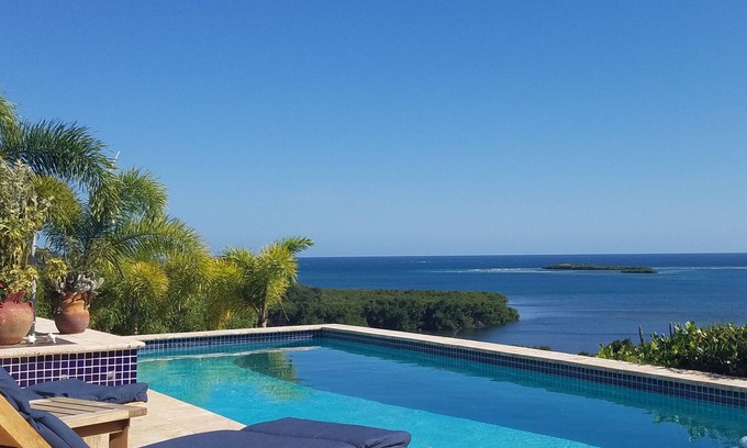 Fraile House | Spectacular view from this splendid secluded House overlooking the Caribbean.