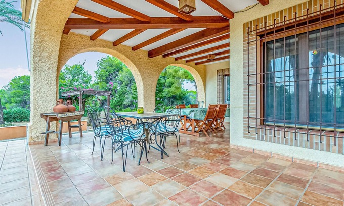 Los Arenales del Sol House | Spend a relaxing time in this cozy vacation home with pool.