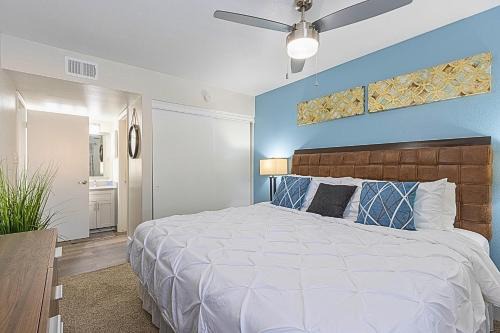 Paradise Valley Village Apartment | Splash Into Family Fun! Kid-Friendly, King Beds & Parking - C254